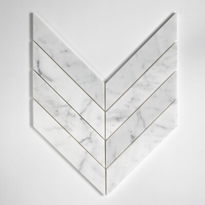 Chevron Calacatta Gold Extra Polished Marble Waterjet Decos 13×10 Image