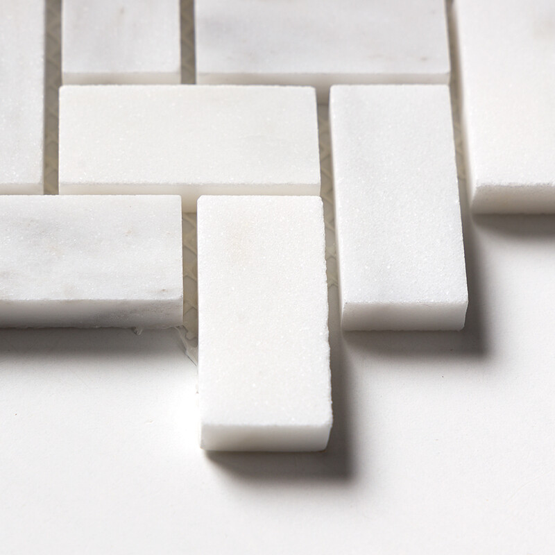 Calacatta Gold Royal Honed Herringbone 1×2 Marble Mosaics 11×11