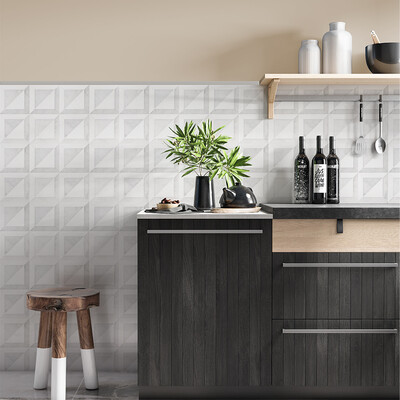 Snow White, Avalon Multi Finish York Marble Mosaic 11 15/16×11 15/16 (MS01551) Avalon Polished Pencil Liner Marble Moldings 11/16×12 (ML00710)