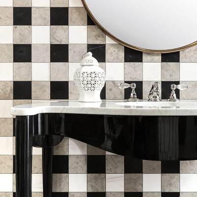 Britannia Light, Snow White, Black Honed 4×4 Limestone Mosaic 16×16 (MS01719)