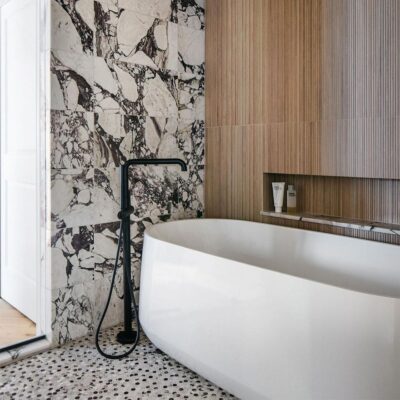 Calacatta Viola Honed  Marble Tile 12×24 (TL20067) Calacatta Viola Honed Penny Round Marble Mosaic 12×12 (MS02169)