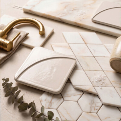 Ivory Glossy Mandala Ceramic Tiles 6×6 (TL80826) Calacatta Amber Honed Almas Marble Mosaics 9 5/16×10 1/2 (YNR10135) Calacatta Amber Polished Marble Tiles 12×24 (TL18184) Room Scene Image