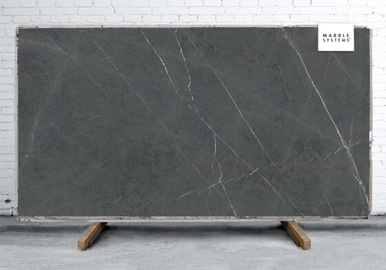 Nero Imperiale Gres porcelánico natural 64x128