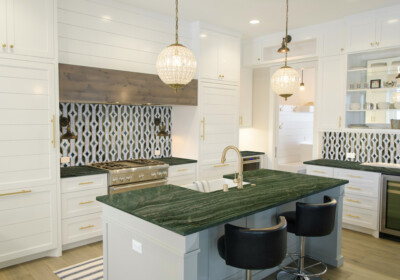 Vivid Green Polished  Quartzite Slab Random (SL91191) Brass, Verde Tia, White Carrara Honed Butterfly Marble Mosaic 7 13/16×11 3/4 (YNR10176)